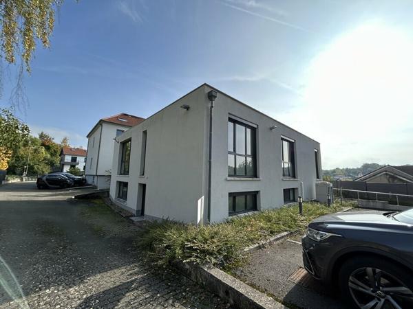 BUREAUX à LOUER de 325.32 m²