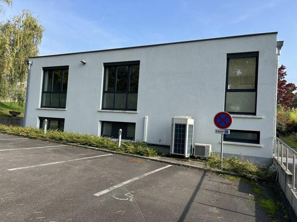 BUREAUX à LOUER de 325.32 m²
