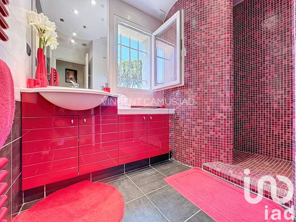 Maison à vendre 5 pièces 188 m² Saint-Cyr-sur-Mer