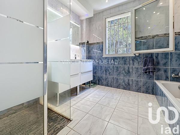 Maison à vendre 5 pièces 188 m² Saint-Cyr-sur-Mer