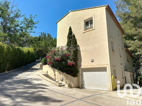 Maison à vendre 5 pièces 188 m² Saint-Cyr-sur-Mer