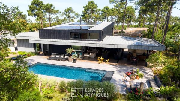 L’immersion sauvage : villa contemporaine entre forêt et océan