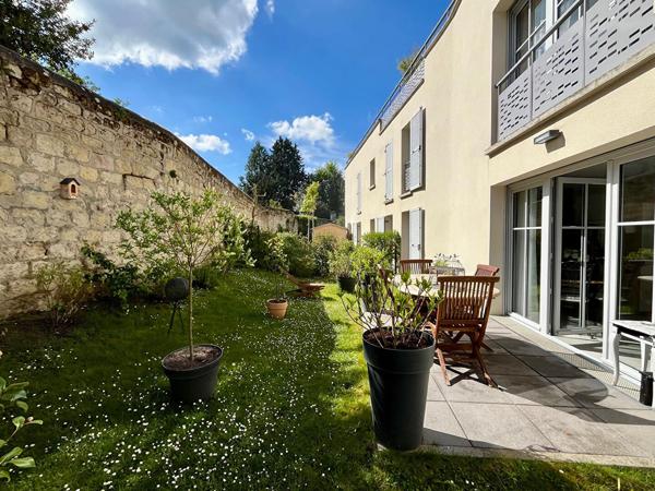 Appartement de standing à vendre sur la commune de L'Isle Adam - Rez-de-jardin 3 pièces