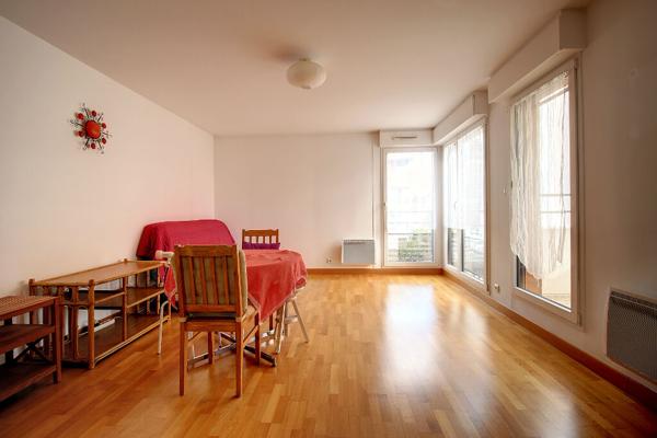 APPARTEMENT RUEIL-MALMAISON MONT-VALERIEN 3 PIECES 2 CHAMBRES AVEC TERRASSE ET DOUBLE PARKING EN SOUS-SOL
