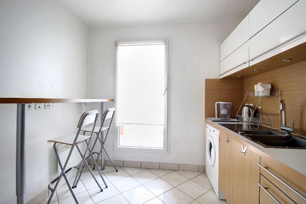 APPARTEMENT RUEIL-MALMAISON MONT-VALERIEN 3 PIECES 2 CHAMBRES AVEC TERRASSE ET DOUBLE PARKING EN SOUS-SOL