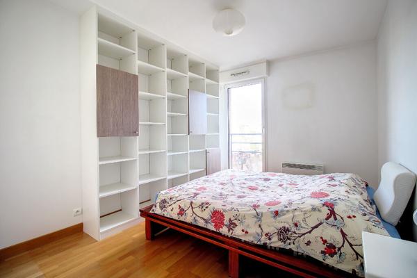 APPARTEMENT RUEIL-MALMAISON MONT-VALERIEN 3 PIECES 2 CHAMBRES AVEC TERRASSE ET DOUBLE PARKING EN SOUS-SOL