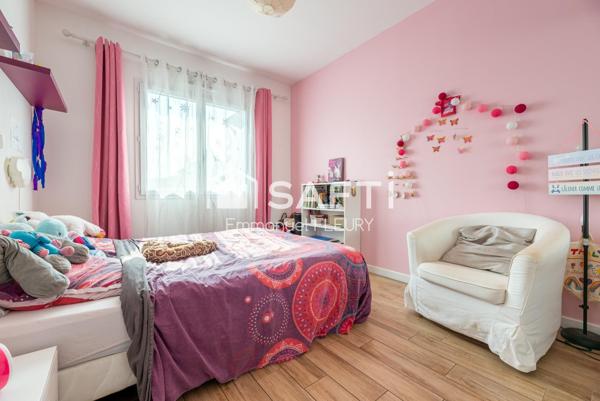 A 700 mètres de la gare, maison neuve de 4 chambres, DPE  A