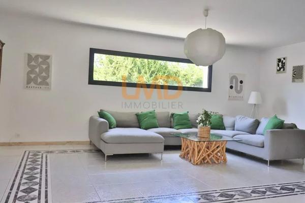 Maison d'architecte de 280m2 secteur résidentiel