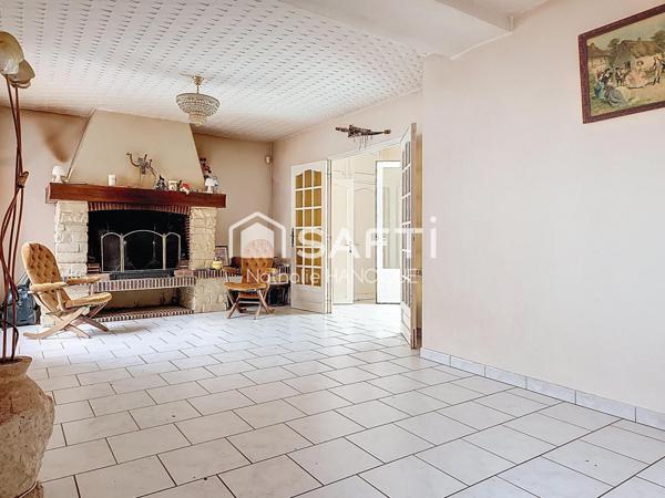 Maison familliale en centre  village