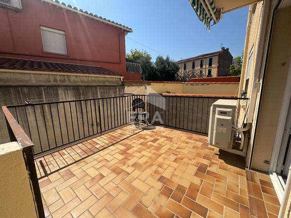 Appartement T3 à louer à Elne  80 m²  Terrasse et 2 parkings