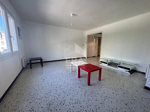 Appartement T3 à louer à Elne  80 m²  Terrasse et 2 parkings