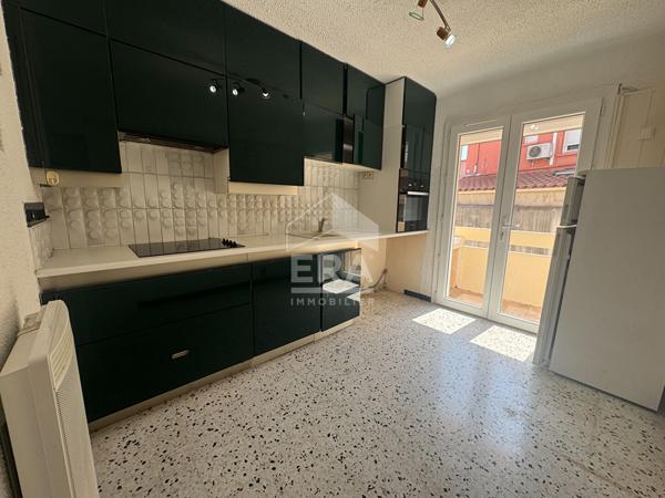 Appartement T3 à louer à Elne  80 m²  Terrasse et 2 parkings