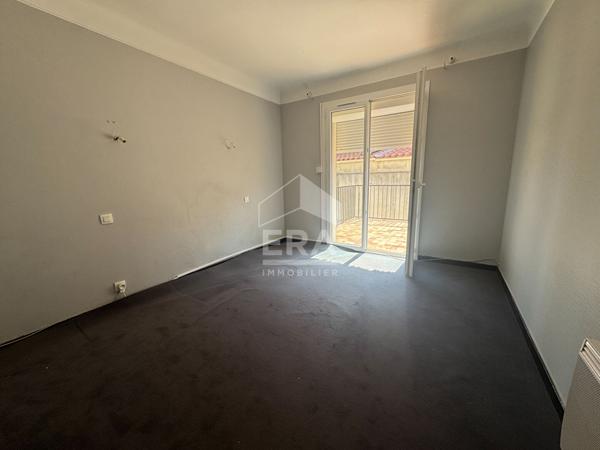 Appartement T3 à louer à Elne  80 m²  Terrasse et 2 parkings