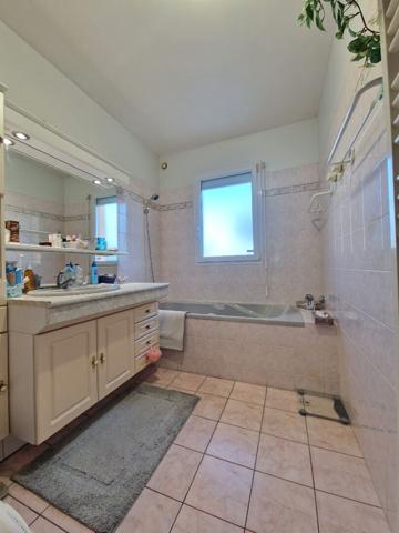 17340 CHATELAILLON PLAGE MAISON 2 chambres + 2 studettes CHATELAILLON-PLAGE