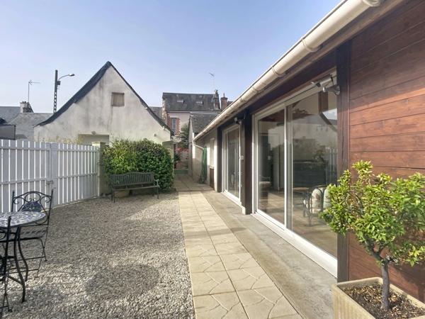 Indre et Loire -La Membrolle Sur Choisille -Maison de bourg 5 pieces et dépendance avec garage.