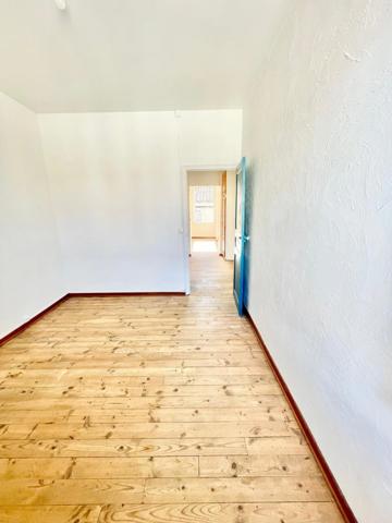 Dpt Pyrénées Orientales (66), à vendre PRADES appartement 3 pièces de 54 m² avec grenier de 11 m²