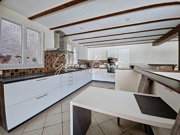 Maison de village 9 pièces 223 m²