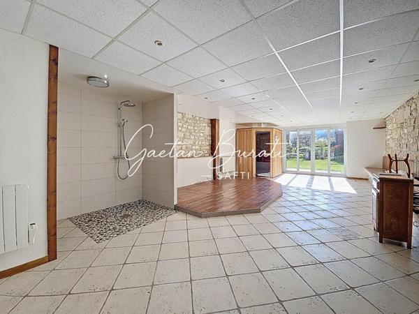 Maison de village 9 pièces 223 m²