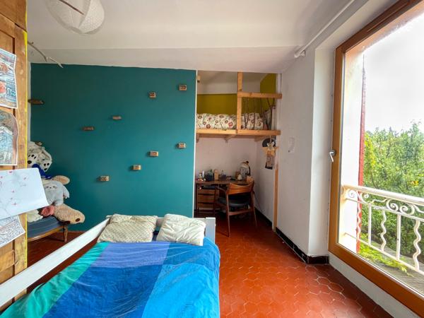 Rians (83560) Maison 6 pièces de 140 m² avec jardin