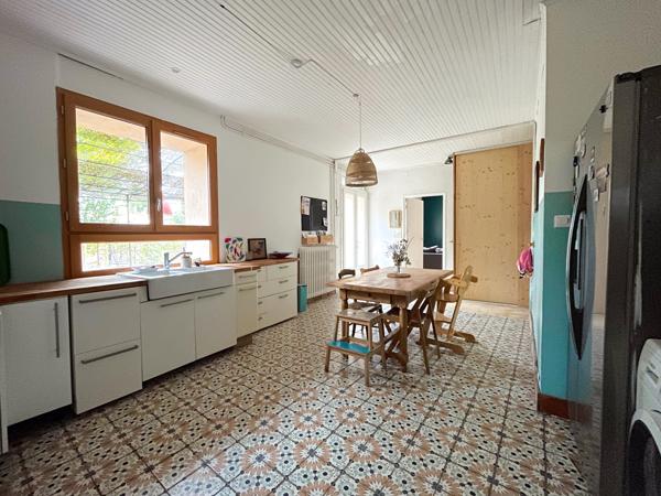 Rians (83560) Maison 6 pièces de 140 m² avec jardin