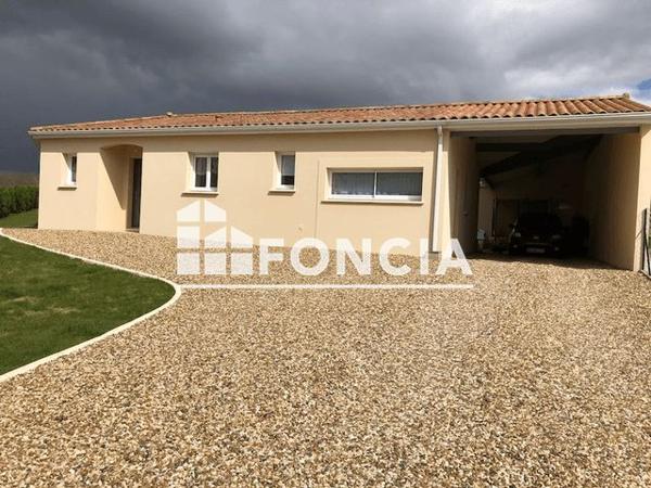 Location Maison 5 pièces 116.99 m² - 7 RUE ONYX Chazelles 16380