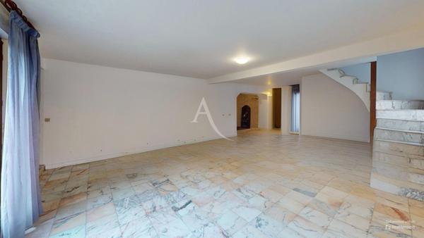 DEUX maisons en UNE pour 257 m² + grand terrain