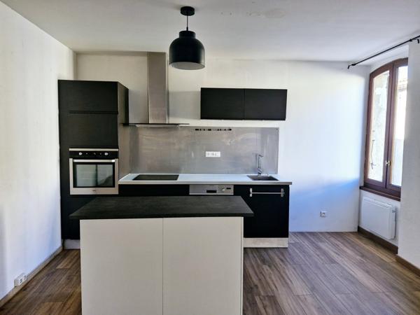 Courthézon (84350) Appartement 71 m2 avec cave et stationnement