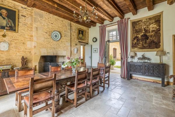 Joyau Architectural du XVIe Siècle avec Classement Patrimonial – Périgord Noir