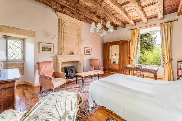 Joyau Architectural du XVIe Siècle avec Classement Patrimonial – Périgord Noir