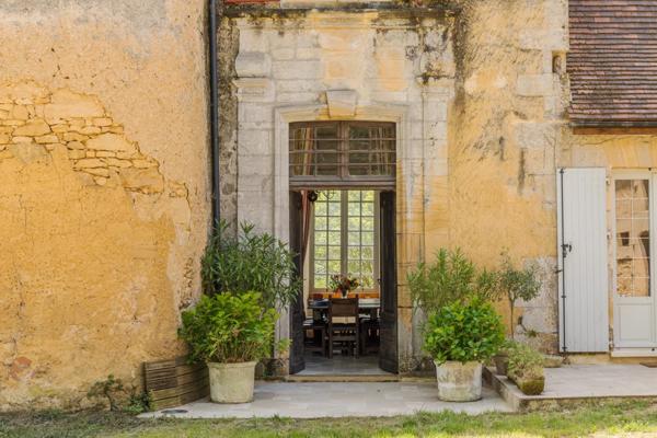Joyau Architectural du XVIe Siècle avec Classement Patrimonial – Périgord Noir