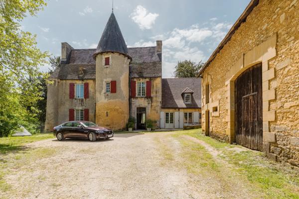 Joyau Architectural du XVIe Siècle avec Classement Patrimonial – Périgord Noir