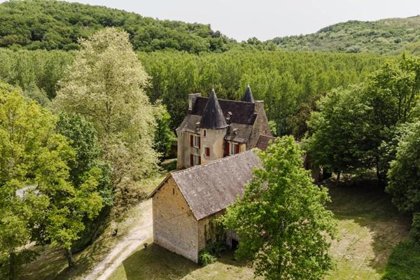 Joyau Architectural du XVIe Siècle avec Classement Patrimonial – Périgord Noir