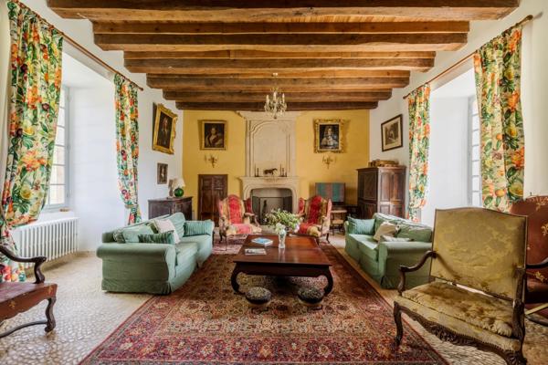 Joyau Architectural du XVIe Siècle avec Classement Patrimonial – Périgord Noir