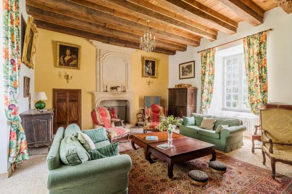 Joyau Architectural du XVIe Siècle avec Classement Patrimonial – Périgord Noir