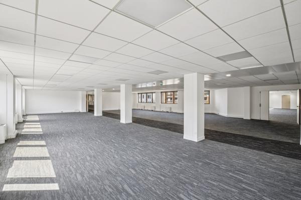 Nanterre - Bureaux rénovés, modernes et fonctionnels - Au pied du RER A Nanterre-Préfecture