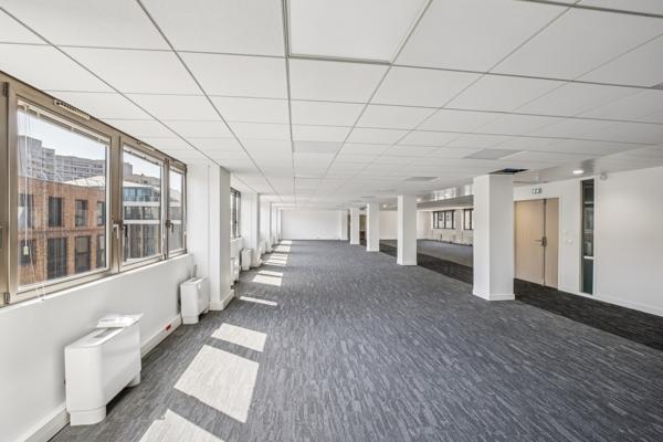 Nanterre - Bureaux rénovés, modernes et fonctionnels - Au pied du RER A Nanterre-Préfecture