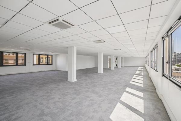 Nanterre - Bureaux rénovés, modernes et fonctionnels - Au pied du RER A Nanterre-Préfecture