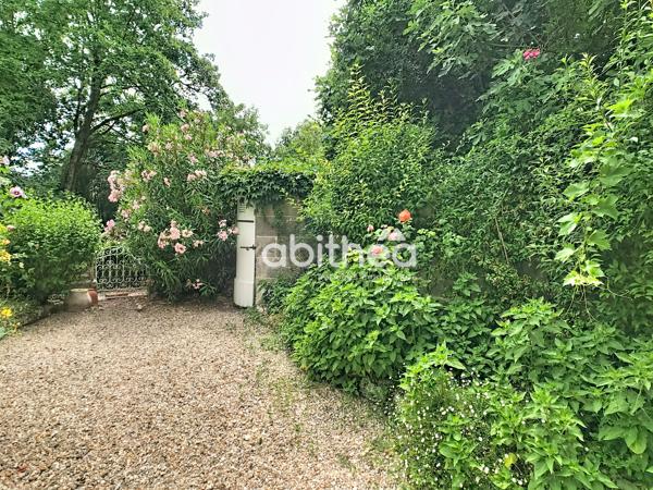 MAISON DE VILLE ANGOULEME 179 M2 3 chambres