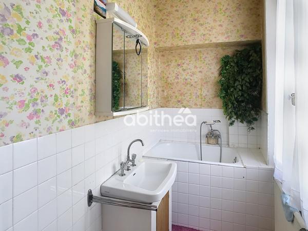 MAISON DE VILLE ANGOULEME 179 M2 3 chambres