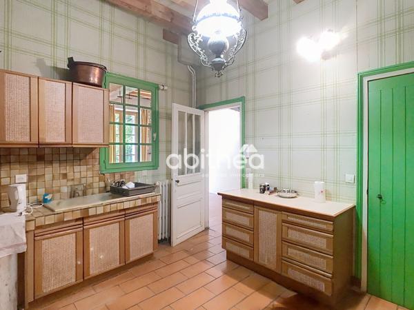 MAISON DE VILLE ANGOULEME 179 M2 3 chambres