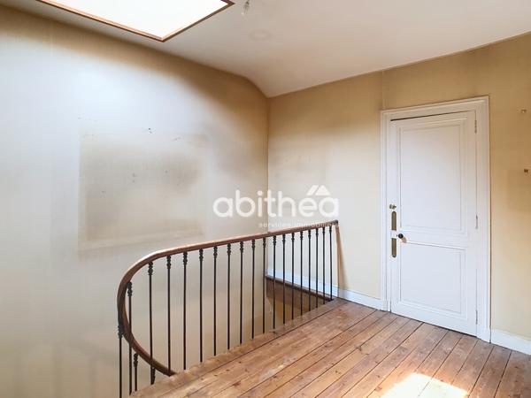 MAISON DE VILLE ANGOULEME 179 M2 3 chambres