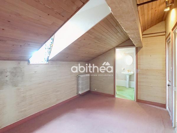MAISON DE VILLE ANGOULEME 179 M2 3 chambres