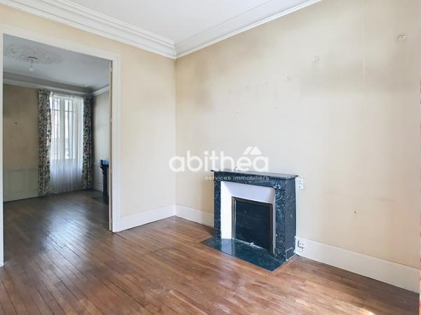 MAISON DE VILLE ANGOULEME 179 M2 3 chambres