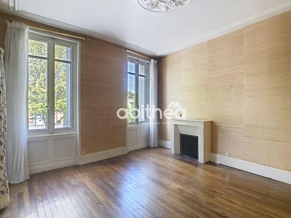 MAISON DE VILLE ANGOULEME 179 M2 3 chambres