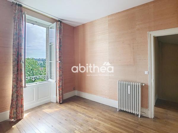 MAISON DE VILLE ANGOULEME 179 M2 3 chambres