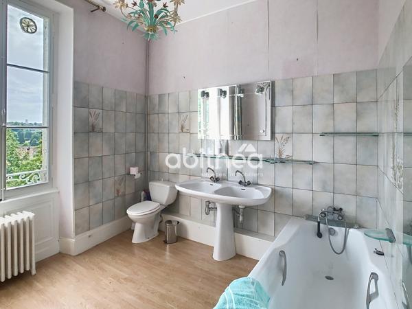 MAISON DE VILLE ANGOULEME 179 M2 3 chambres