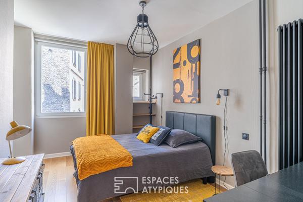 Élégant appartement rénové et son balcon en coeur de ville