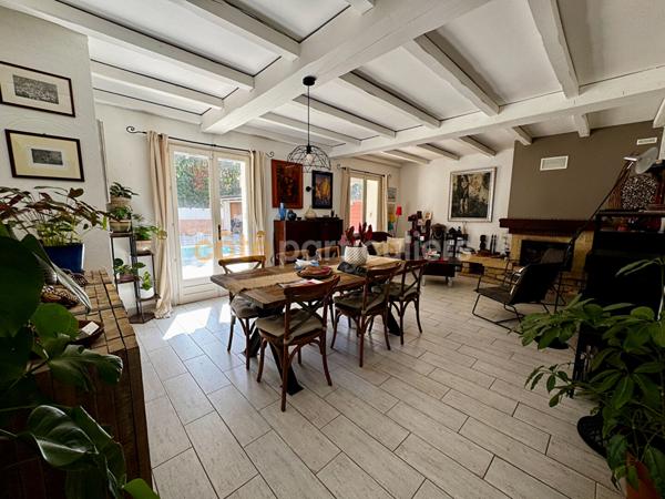 Vente Villa180 m² - 8 Pièces - BAILLARGUES (34670)