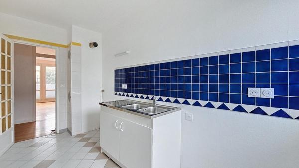 3 PIECES + BALCON + CAVE + PARKING