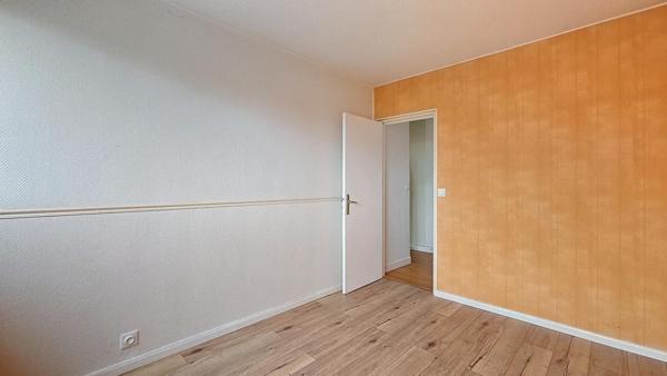 3 PIECES + BALCON + CAVE + PARKING